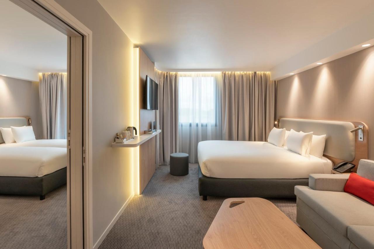Holiday Inn Express - Marne-La-Vallee Val D'Europe By Ihg บายญี-โรแม็งวีเญร์ ภายนอก รูปภาพ
